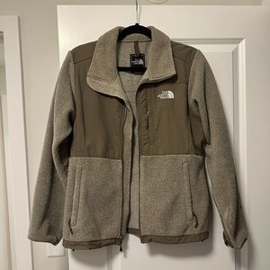North Face Fleece in Sage Green/Oatmeal